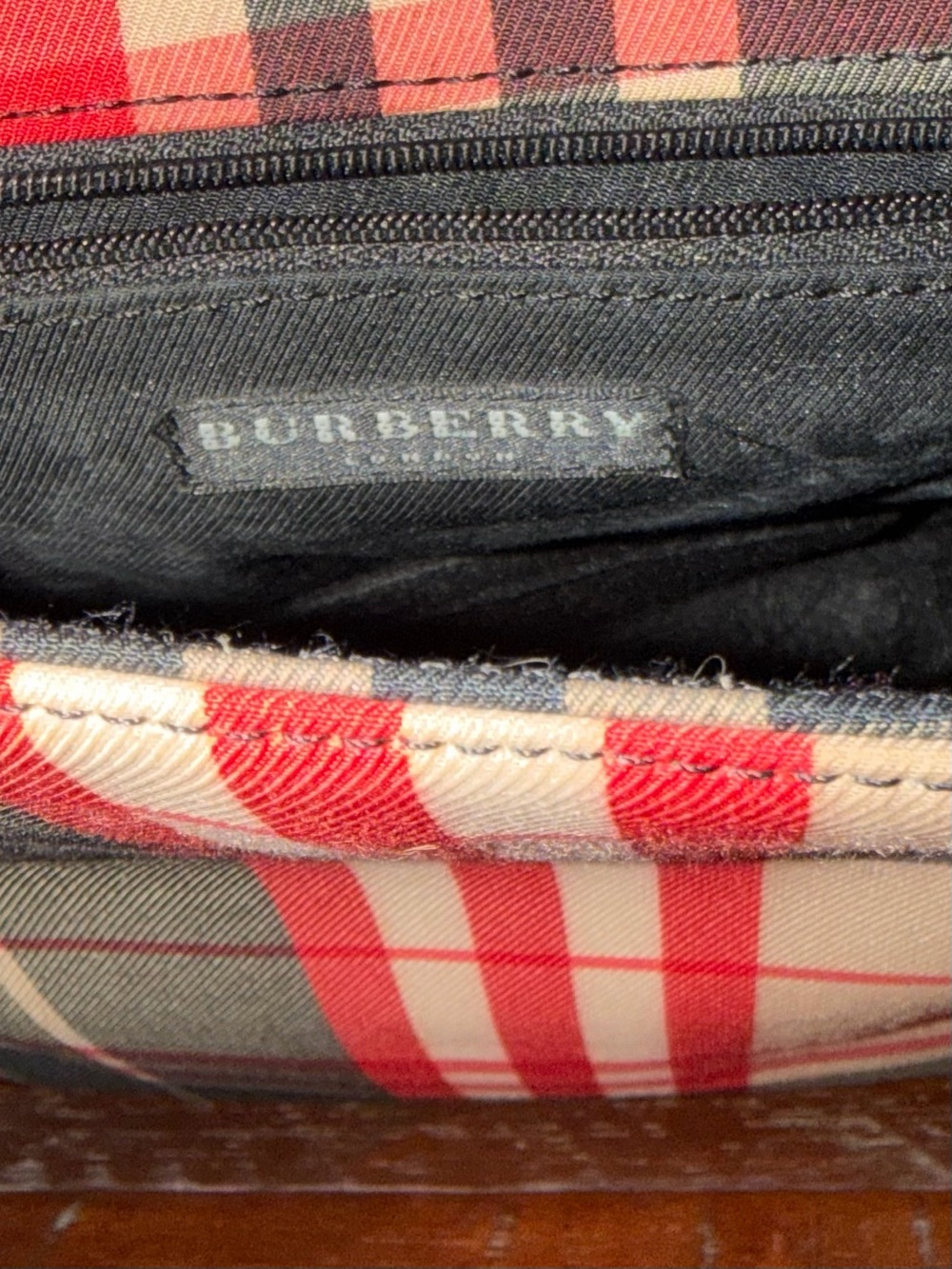 100% Authentic Burberry Red Black Nova Check Mini Shopper Tote - Picture 3 of 6